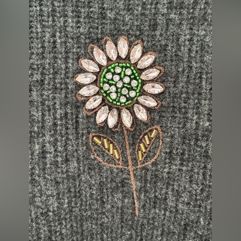Boden Rhinestone Daisy Embellished Sweater NWT Dark Gray Wool-Blend US 12 - Picture 5 of 11